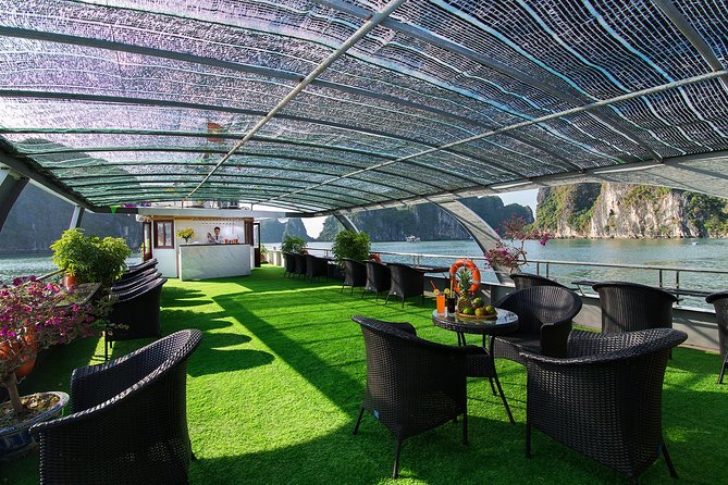 Luxury Halong Bay 1 Day on Cruises From Hanoi with Bus & Lunch - Sung Sot Cave and the cost of a short visit