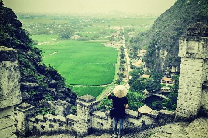 Luxury Hoa Lu - Tam Coc - Mua Cave 1 Day Tour - By Limousine & Small Group - The early ride from Hanoi to Hoa Lu