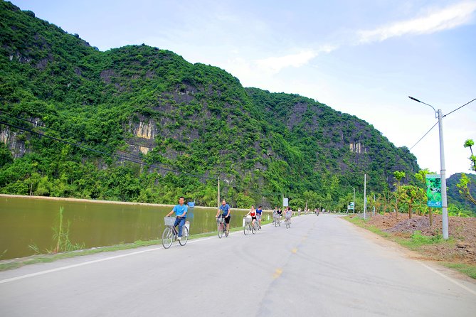 Luxury Hoa Lu Tam Coc Mua Cave Amazing View 1 Day Tour - Cycling around Tam Coc