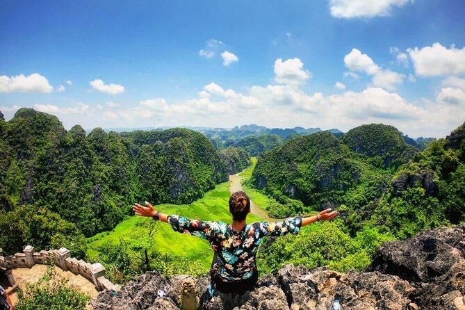 Luxury Hoa Lu - Trang An - Mua Cave full day w round trip from Hanoi/ Ninh Binh - 7:30 to 10:30, leaving Hanoi for Hoa Lu