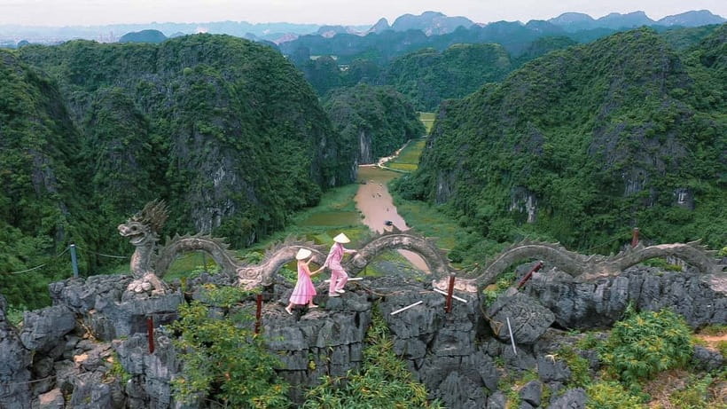 Luxury Limousine Tour: Hoa Lu, Trang An/Tam Coc & Mua Cave - Key points at a glance