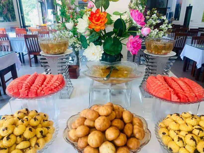 Luxury Limousine Tour: Hoa Lu, Trang An/Tam Coc & Mua Cave - Is $42 a fair price?
