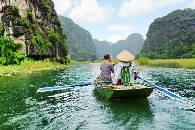 Luxury Ninh Binh Full Day tour: HOA LU - TAM COC - MUA CAVE - Leaving Hanoi in a small group