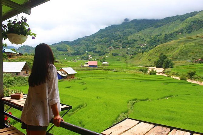 LUXURY SAPA TOUR 2D1N -Stay At 5 Star Hotel-Transfer by sleep bus - Arriving in Sapa and walking toward village life