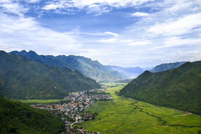Mai Chau Day Tour from Hanoi – Bike & Ethnic Village Experience - Leaving Hanoi at 7:00 AM