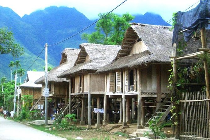 Mai Chau Nature and Village Private Day Tour - Lunch with a local Thai family