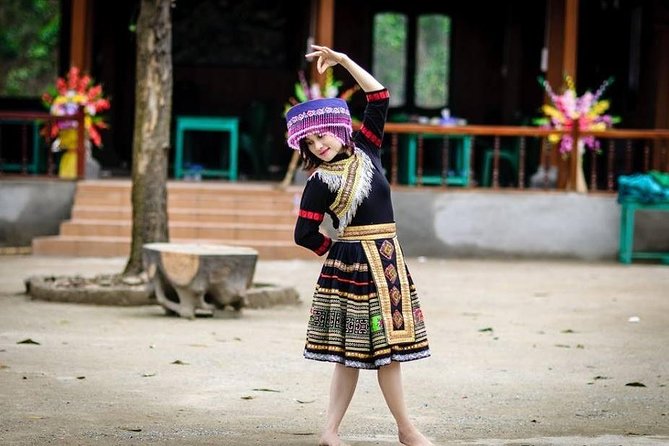 Mai Chau Nature village private Day Trip - Cycling through rice fields and village roads