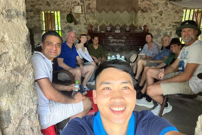 Majestic Ninh Binh Discovery: Mua Cave & Tam Coc private tour - Tam Coc by sampan, with three caves along the Ngo Dong River