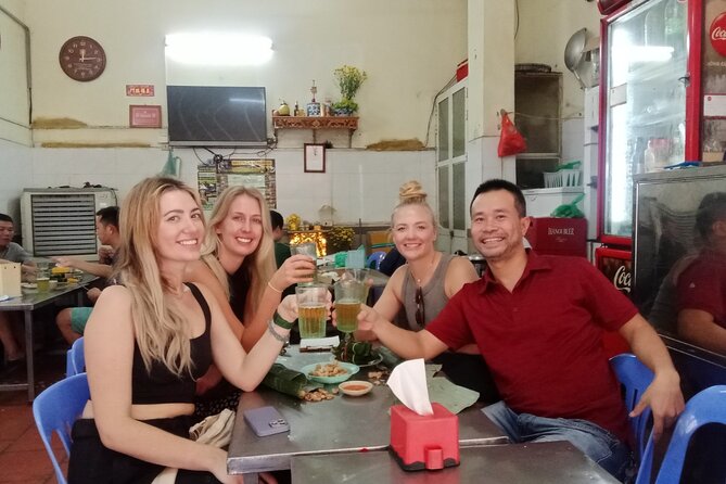 Michelin Street Food Tour - Lunch or dinner in the Old Quarter