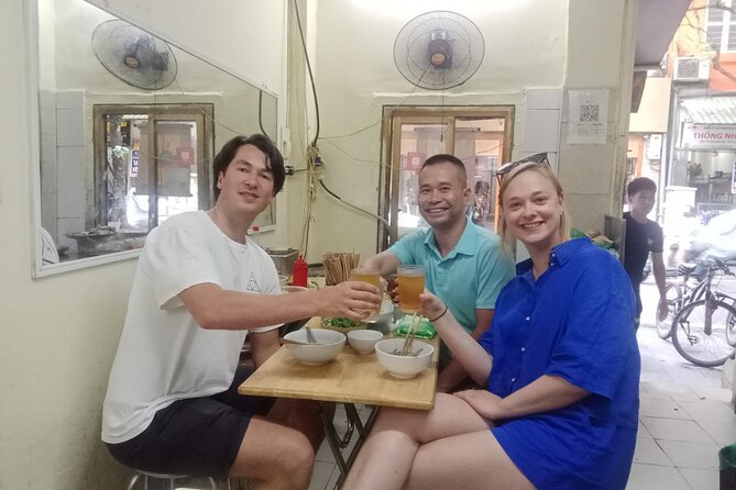 Michelin Street Food Tour - Meeting your guide near Hoan Kiem Lake