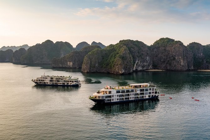 Mon Chéri Cruise 5 star: Unique 2 Days Tuan Chau - Halong bay - Lan Ha Bay - Halong Bay scenery and the two-and-a-half-hour route