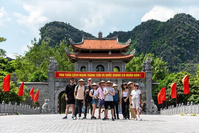 Multi Day Tour in Ninh Binh and Halong from Hanoi - Key points at a glance