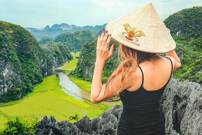 Ninh Binh 1 day Hoa Lu Trang An with Dragon Mountain Hiking - Three hours among Trang An’s caves and peaks