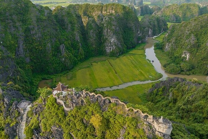 Ninh Binh 1 day Hoa Lu Trang An with Dragon Mountain Hiking - The guide and group experience
