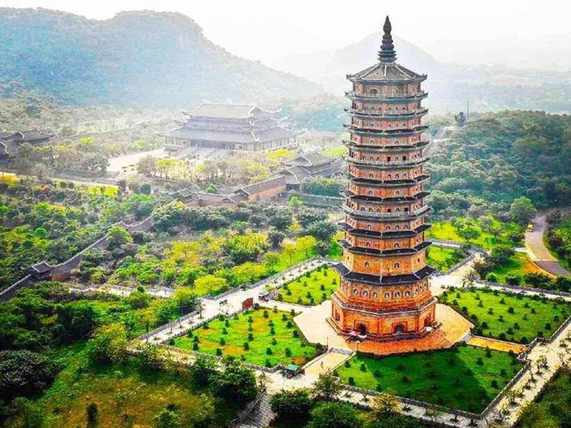 Ninh Binh 1-day tour Bai Dinh Trang An Mua Cave Small Group - Lunch between the pagoda and the river