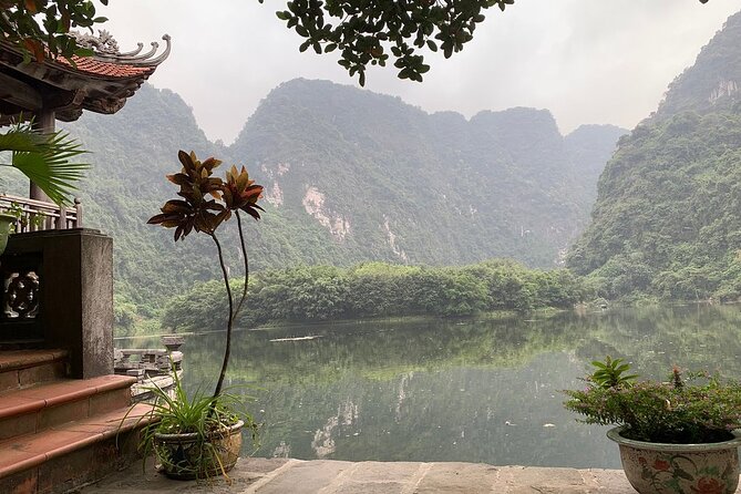 Ninh Binh 2 Days 1 Night - Small Group Tour From Hanoi - Lunch, check-in, and the first bicycle ride