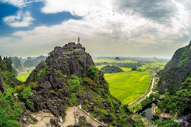 Ninh Binh 2 Days 1 Night - Small Group Tour From Hanoi - Mua Cave and the climb above Tam Coc
