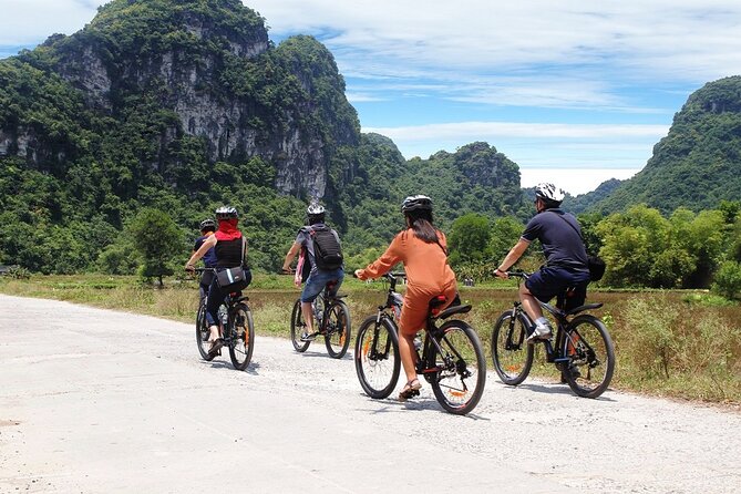Ninh Binh 2 Days 1 Night Tour: Unique Itinerary - Dong Van market and a morning on two wheels