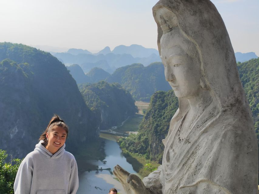 Ninh Binh 2 Days 1 Nights Small Group Of 9 Tour From Hanoi - Cycling through rice fields to Thung Nham