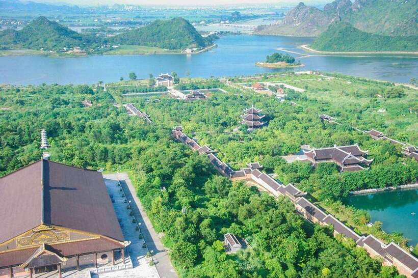 Ninh Binh : Bai Dinh Pagoda, Trang An, and Mua Cave Tour - Bai Dinh Pagoda and its grand Buddhist complex