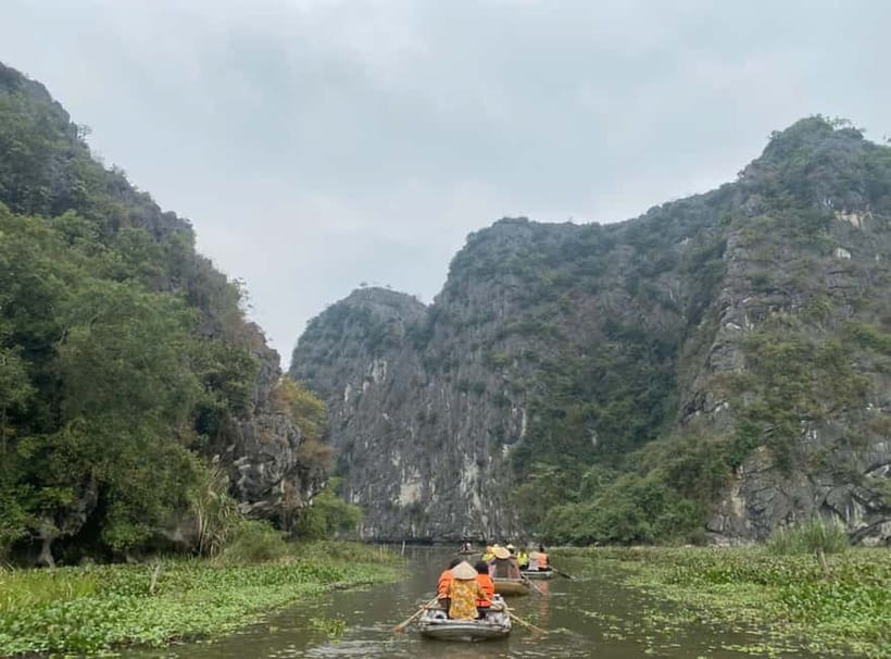 Ninh Binh Cycling Tour: Tam Coc Boat, Mua Cave & Rural Life - Tam Coc by traditional sampan