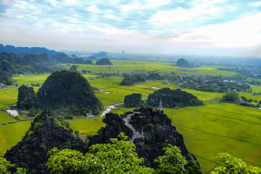 Ninh Binh Daily: Hoa Lu, Mua Cave, Tam Coc, Bike & Swimming - A set-menu lunch beside the pool