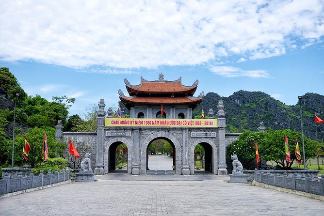 Ninh Binh Daily Tour: Hoa Lu- Am Tien Cave - Tam Coc- Bike - Bich Dong pagoda - Why this day trip works from Hanoi