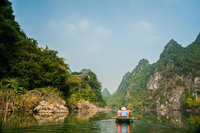 Ninh Binh Daily Tour: Hoa Lu - Am Tien Cave- Trang An boat ride - From Hanoi to Ninh Binh in One Long Day