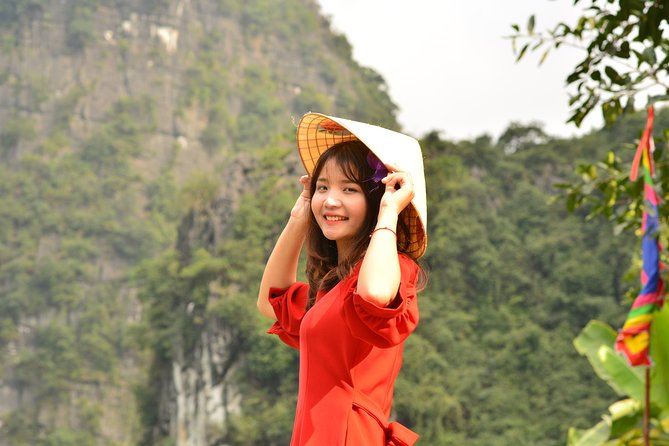 Ninh Binh Daily Tour: Hoa Lu - Am Tien Cave- Trang An boat ride - The Guide Can Make or Break the Day