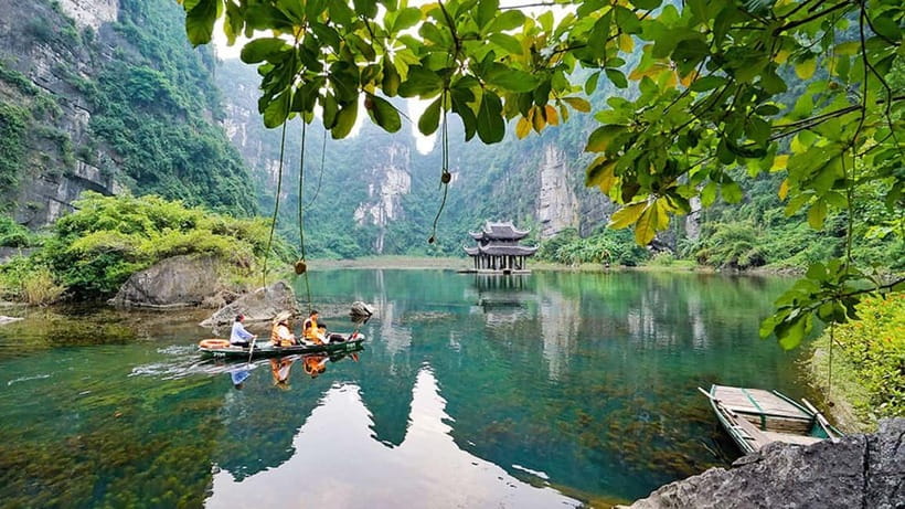 Ninh Binh Day Tour: Hoa Lu, Trang An Mua Cave, Boat Ride - Lunch near Tam Coc