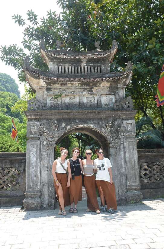 Ninh Binh Day Tour Pick up Hotel/Homestay in Ninh Binh - Hoa Lu and Vietnam’s 10th-century royal capital