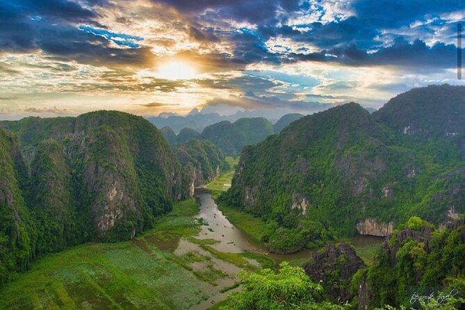 Ninh Binh Day Tour Tam Coc Mua Cave Hoa Lu Buffet Lunch Limousine - What the $45 price actually covers