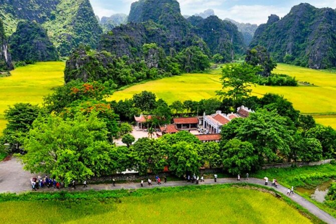 Ninh Binh Day Tour To Visit Hoa Lu -Tam Coc/ Trang An - Mua Cave - Who should book this experience