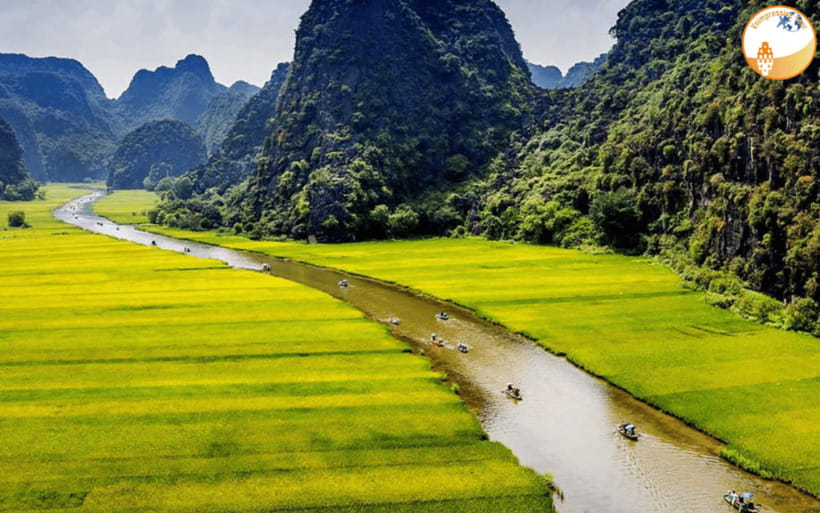 NINH BINH DAY TRIP: HOA LU,MUA CAVES &THUNG NHAM BIRD VALLEY - The early ride from Hanoi to Ninh Binh