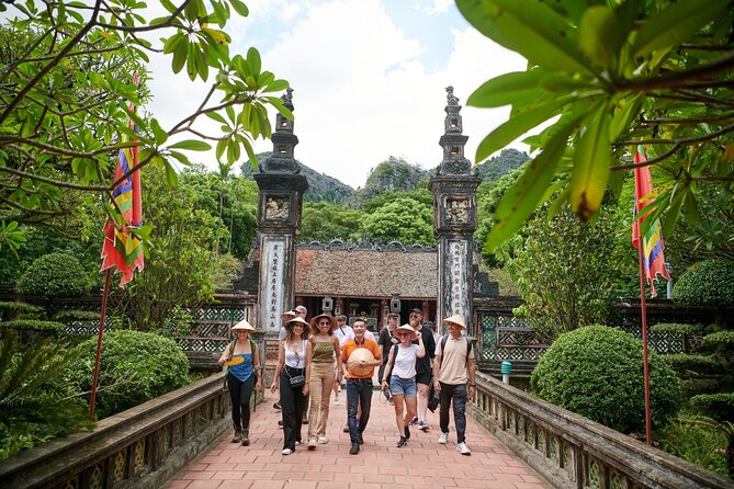 Ninh Binh Day Trip: Hoa Lu-Trang An/Tam Coc-Mua Cave-Cycling-Boat - Why this Ninh Binh day trip works