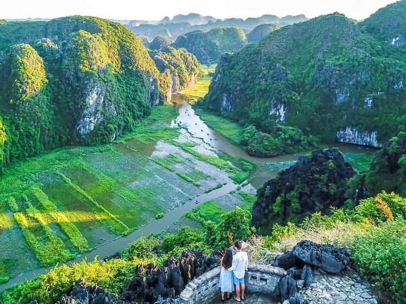 Ninh Binh E-bike Tour: Tam Coc Rural Life, Bich Dong & Dundj - Starting from Tam Coc and getting comfortable on the e-bike