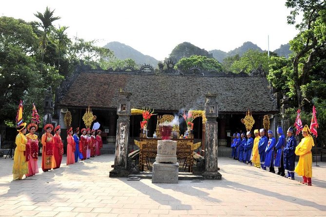 Ninh Binh Full Day Tour From Hanoi: Hoa Lu - Trang An - Mua Cave - Leaving Hanoi at 7:15 for Hoa Lu