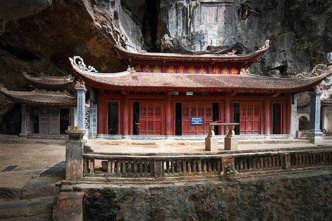 Ninh Binh Full Day Tour From Hanoi: Hoa Lu - Trang An - Mua Cave - The Trang An boat ride takes center stage