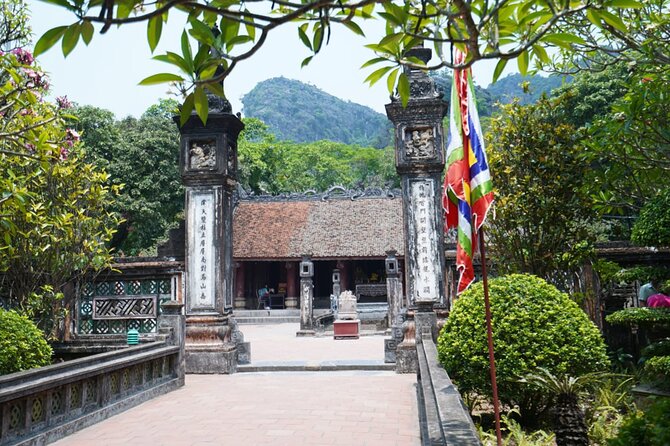 Ninh Binh Full Day Tour with Hoa Lu, Tam Coc and Mua Cave - Lunch With Goat Meat and Fried Rice