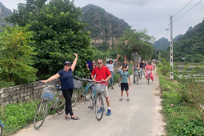 Ninh Binh Full Day Trip From Hanoi To Hoa Lu, Trang An, Mua Cave - Lunch and the practical middle of the day