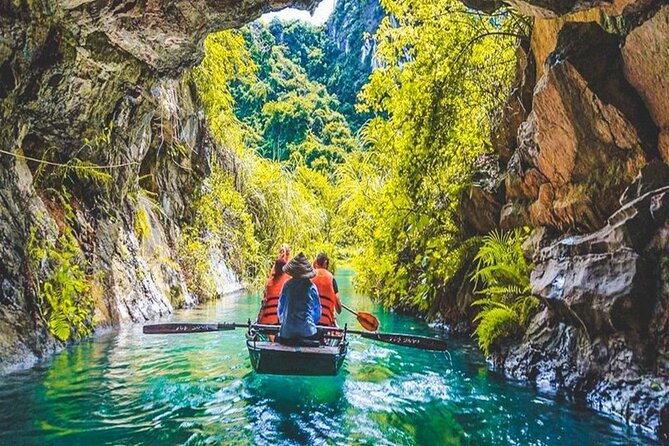 Ninh Binh Full-Day Trip to Trang An Mua Cave Hoa Lu Buffet Lunch - A Vietnamese buffet lunch between the sights