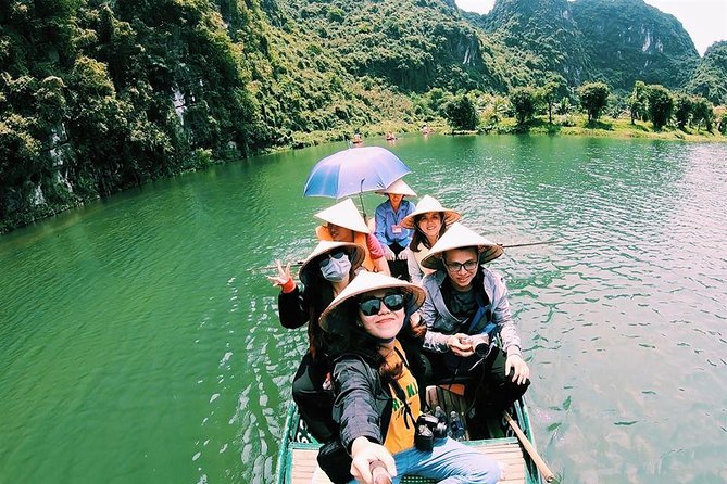 Ninh Binh Full-Day Trip to Trang An Mua Cave Hoa Lu Buffet Lunch - What the $52 price really covers