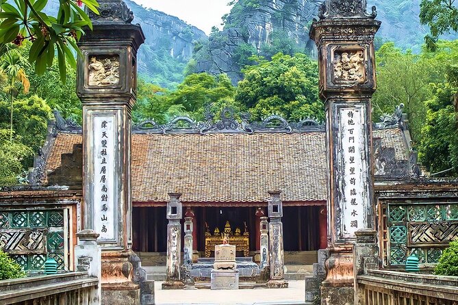 Ninh Binh Heritage Full Day Tour with Buffet Lunch and Limousine - The limousine ride from Hanoi