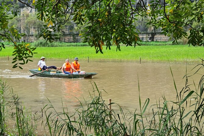 Ninh Binh HIGHTLIGHT & HIDDEN GEM Tour From Hanoi: Skip-The-Line - Mua Cave and the 500-step climb