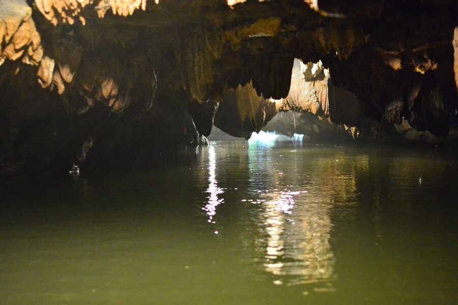 Ninh Binh: Hoa Lu, Mua Cave, and Trang An Tour and Boat Ride - What to bring for the climb and boat