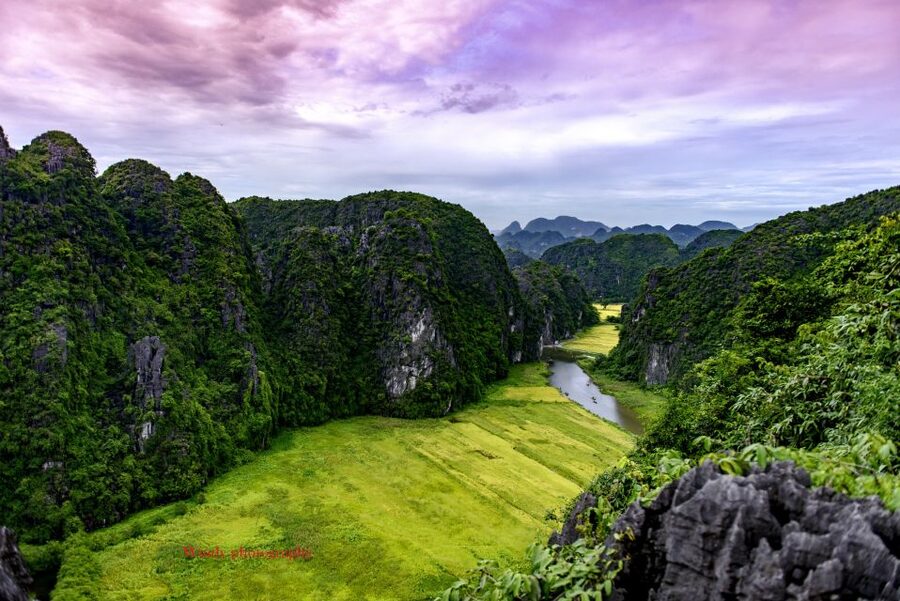 Ninh Binh: Hoa Lu, Mua Cave, and Trang An Tour and Boat Ride - Leaving Hanoi for ancient Hoa Lu