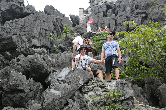 Ninh Binh - Hoa Lu - Tam Coc - Mua cave Day Trip: Hiking, boat trip, Bike, lunch - Lunch with plenty of Vietnamese choices