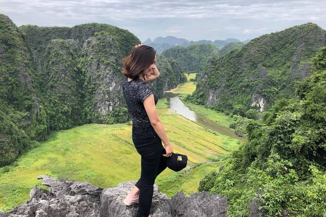 Ninh Binh luxury Day trip to Mua Cave, Tam Coc, Bich Dong, Boat & Bike - What the $199 price really covers