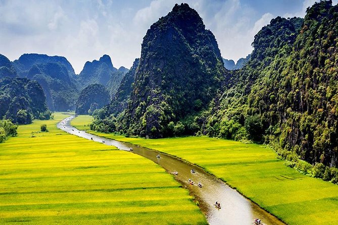 NINH BINH MEMORABLE DAY: Hoa Lu, Mua Cave, boat trip Tam Coc, Trang An optional - Mua Cave means 500 steps and a big payoff