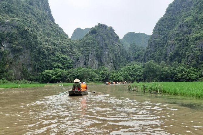 NINH BINH package tour in 2 days/ 1 night: visit world heritage site & eco tour - Mua Cave and the climb to the view